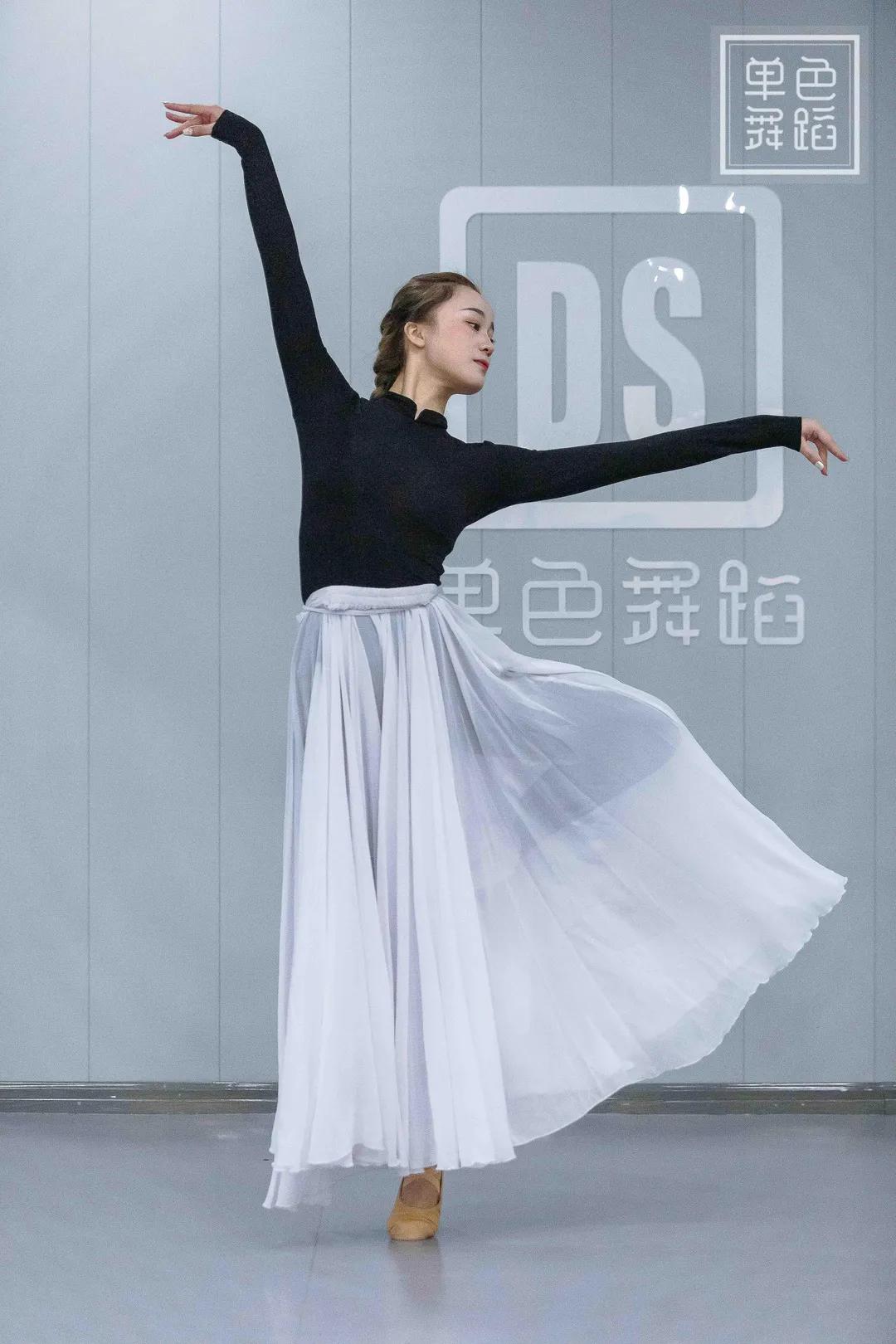 跳中国舞适合穿什么衣服,中国舞服装搭配