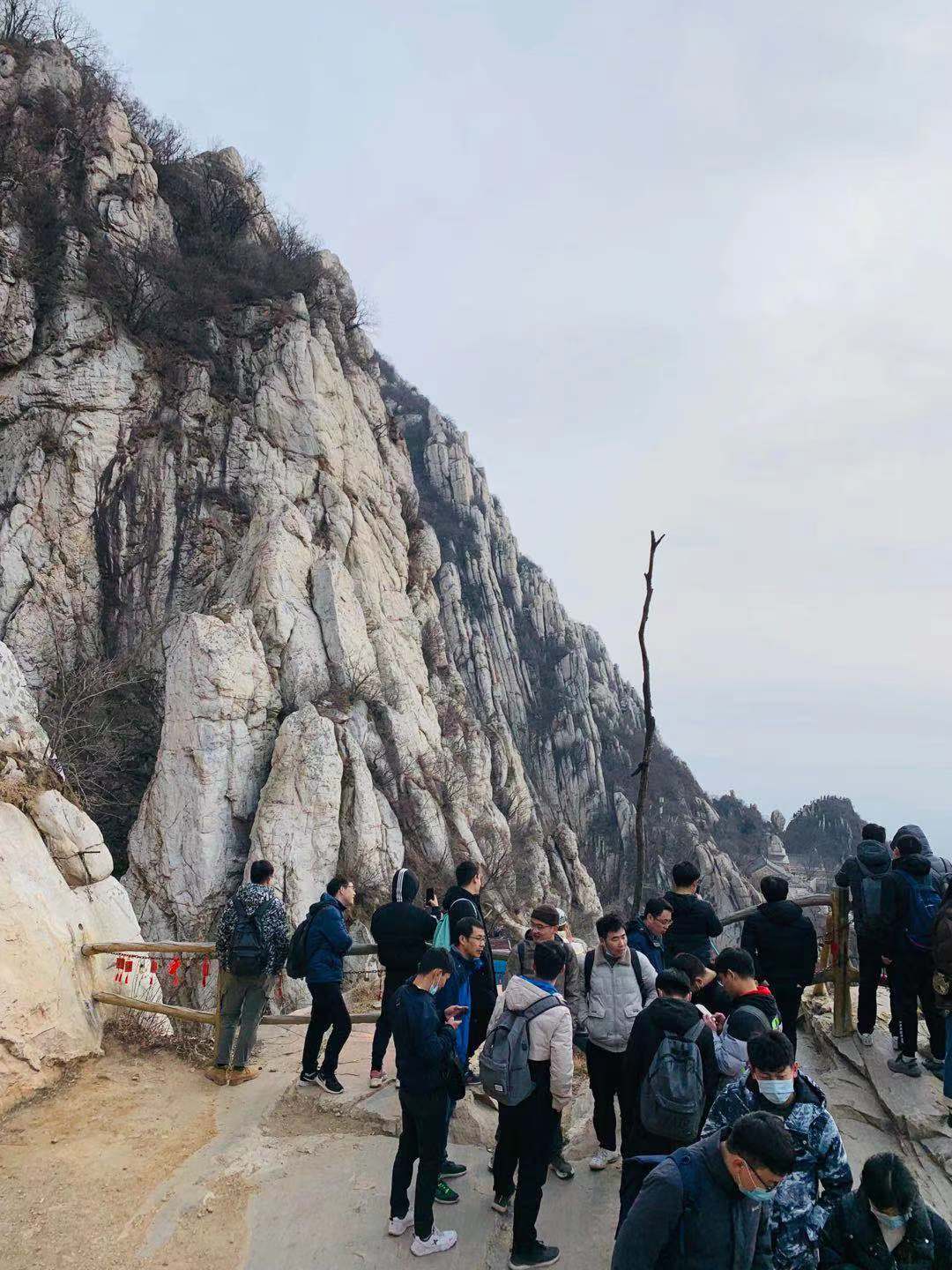 郑州少林寺一天纯玩旅游团,郑州驴友张三疯龙门大峡谷