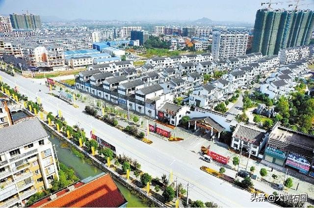 黄石花湖机场公交线路,黄石港团城山坐几路公交车