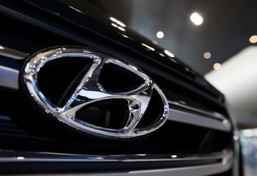 第十一代索纳塔告别“鲶鱼脸”,第四代索纳塔在北美