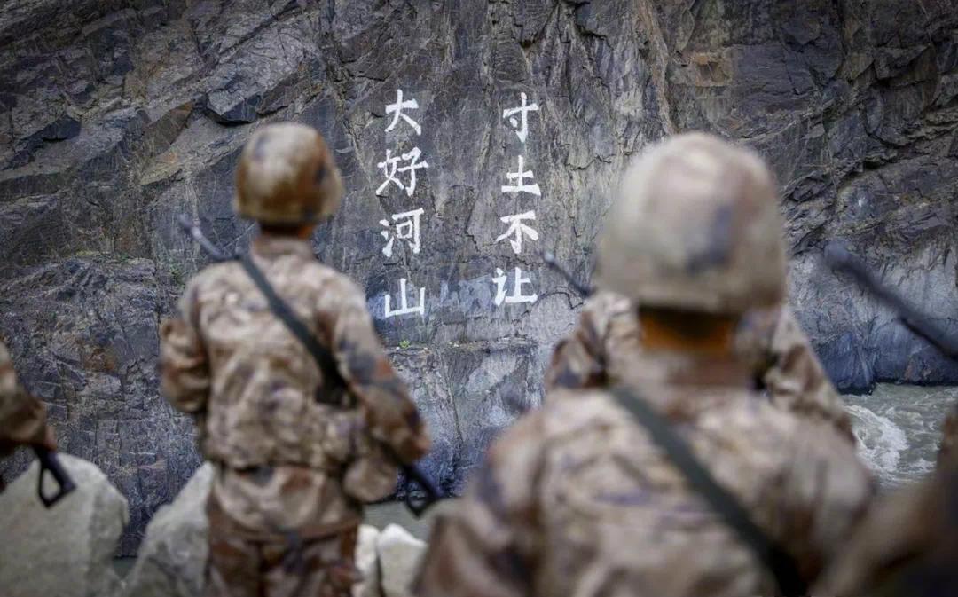 中印边境冷兵器对决,中印边防战士使用的冷兵器