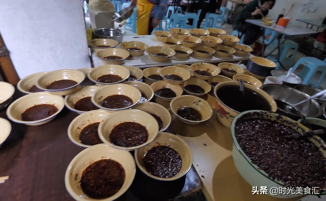 重庆小面特色小面馆,重庆街边小面馆市井味道还原本色