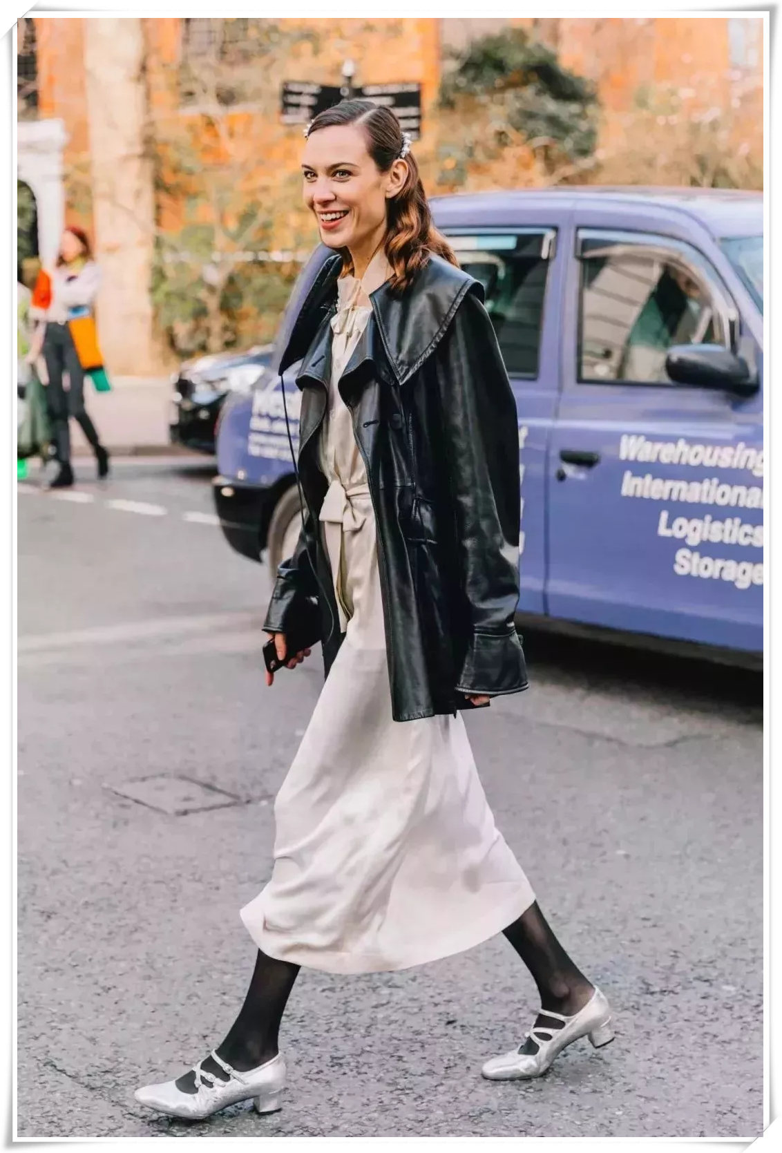 长款皮衣怎么穿出时尚感,长款皮衣怎么作为内搭衣服穿