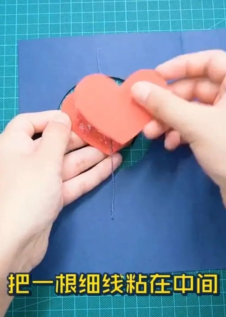 国庆节关于赞美祖国的手工制作,怎么用橡皮泥做关于祖国的手工