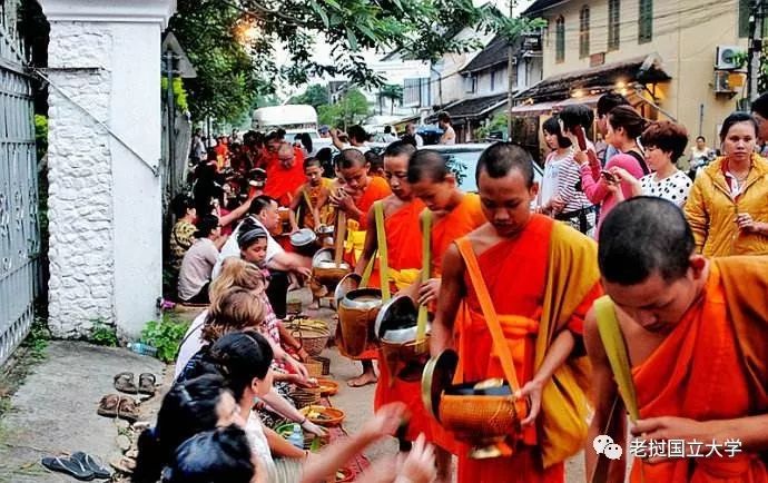 为什么老挝的人都这么漂亮,老挝是不是比中国漂亮