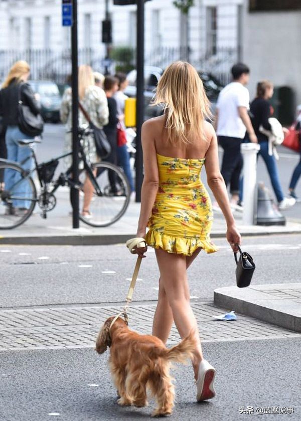 金伯利加纳甜美亮相魅力十足,盘点英超十大足球宝贝