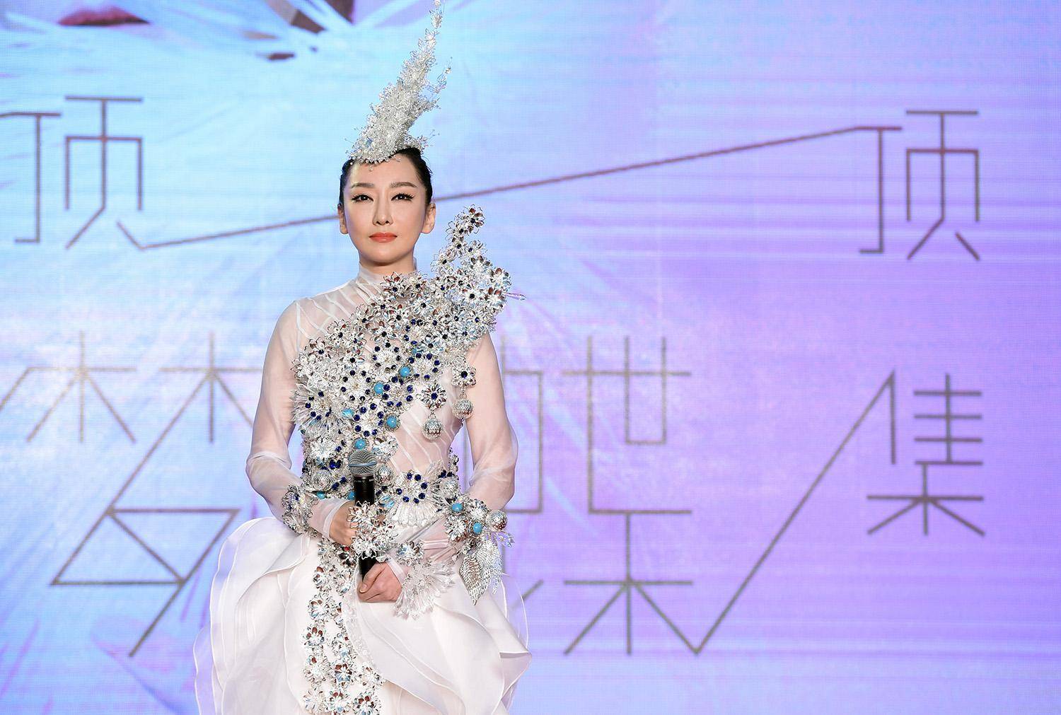 质疑萨顶顶假唱,萨顶顶质疑假唱的结果