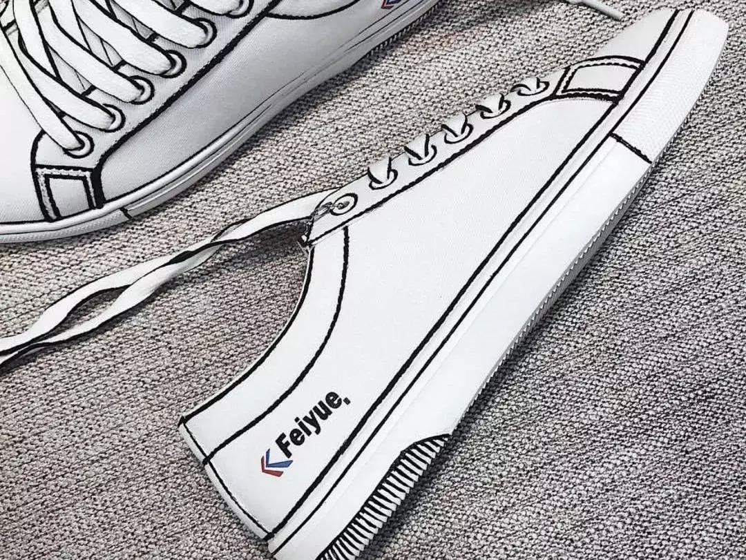 小白鞋什么时候穿好,小白鞋过时了吗