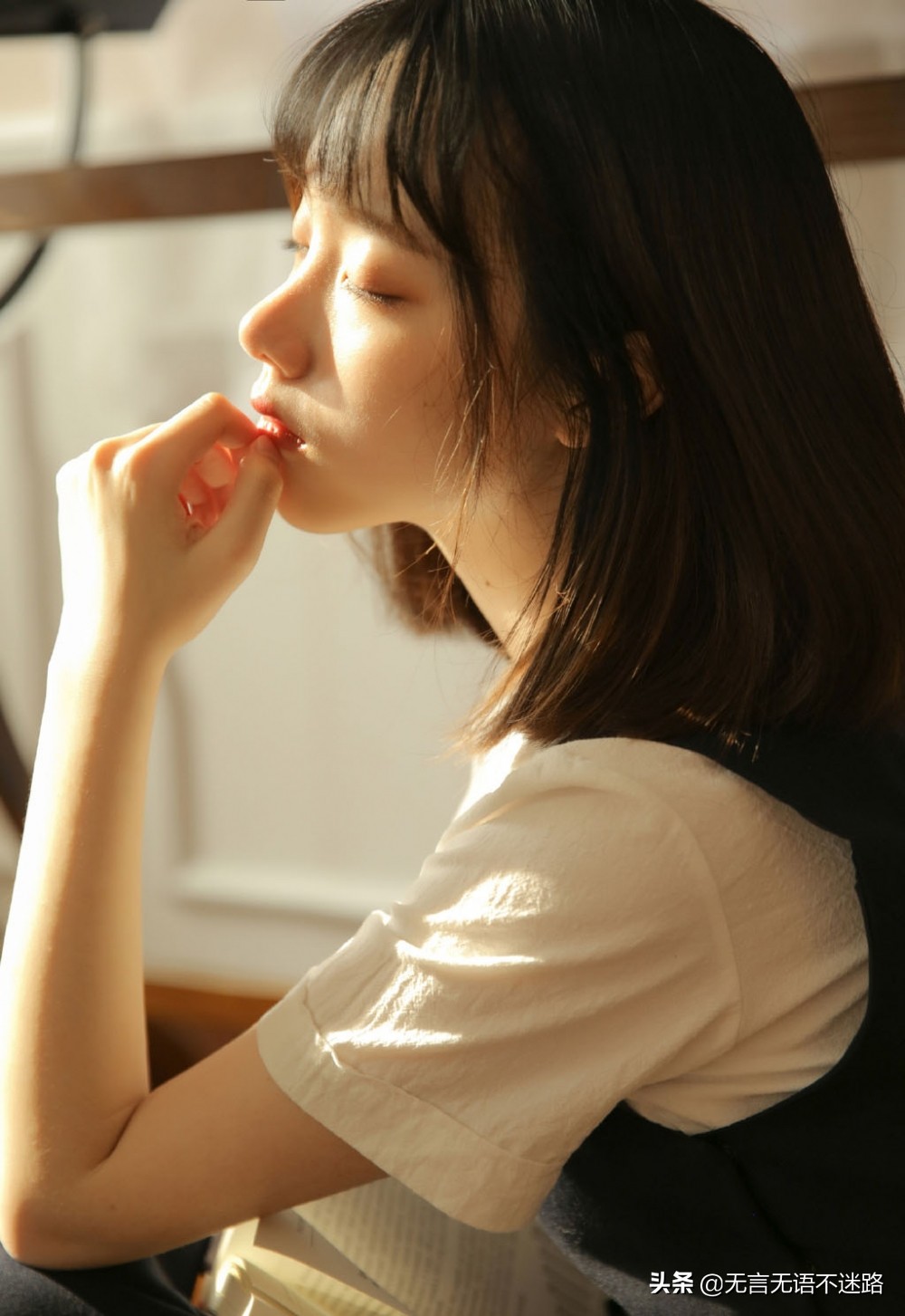 青春靓丽的大学校花,清纯秀气的女孩