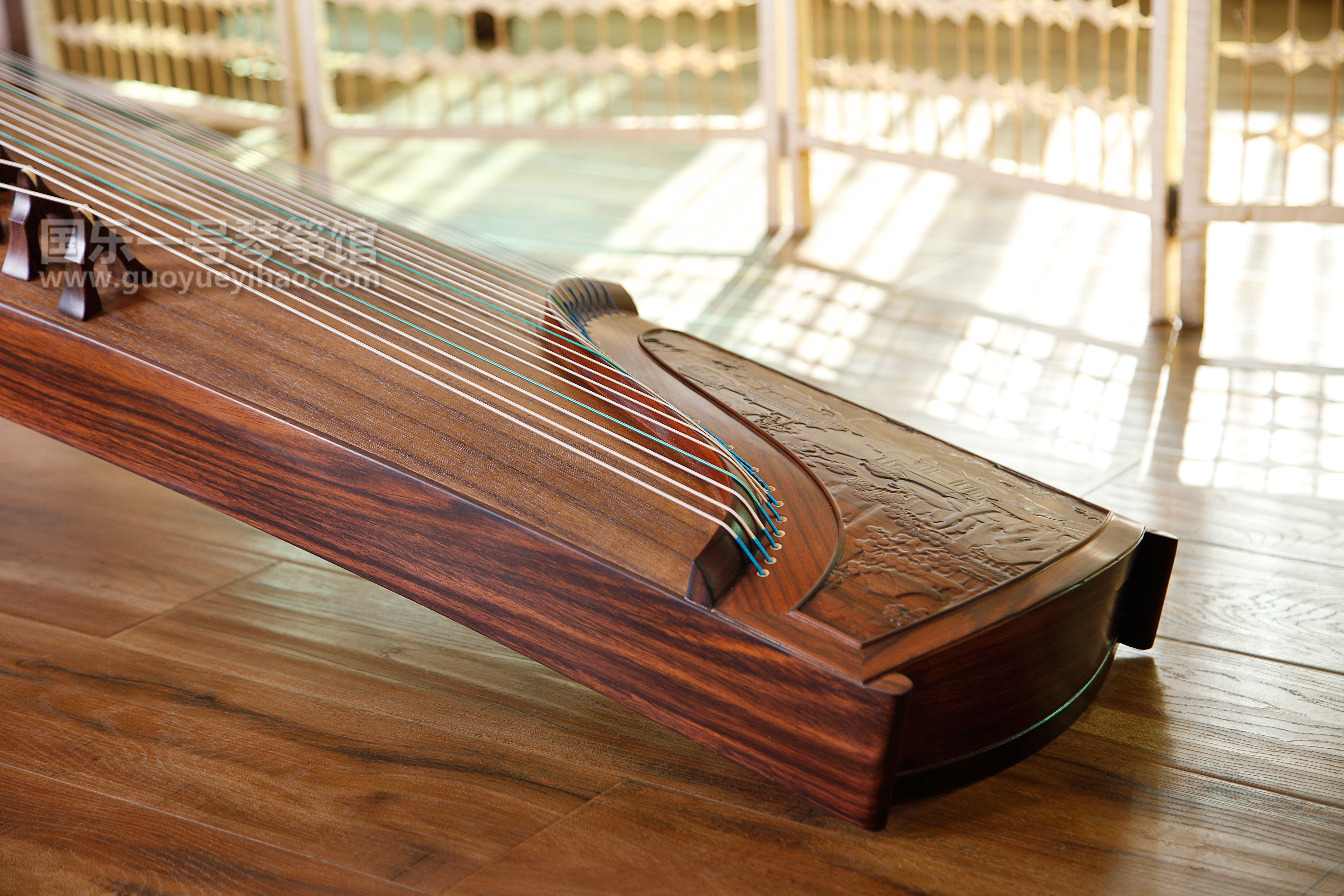 古筝线上线下价格区别,线上和线下买钢琴