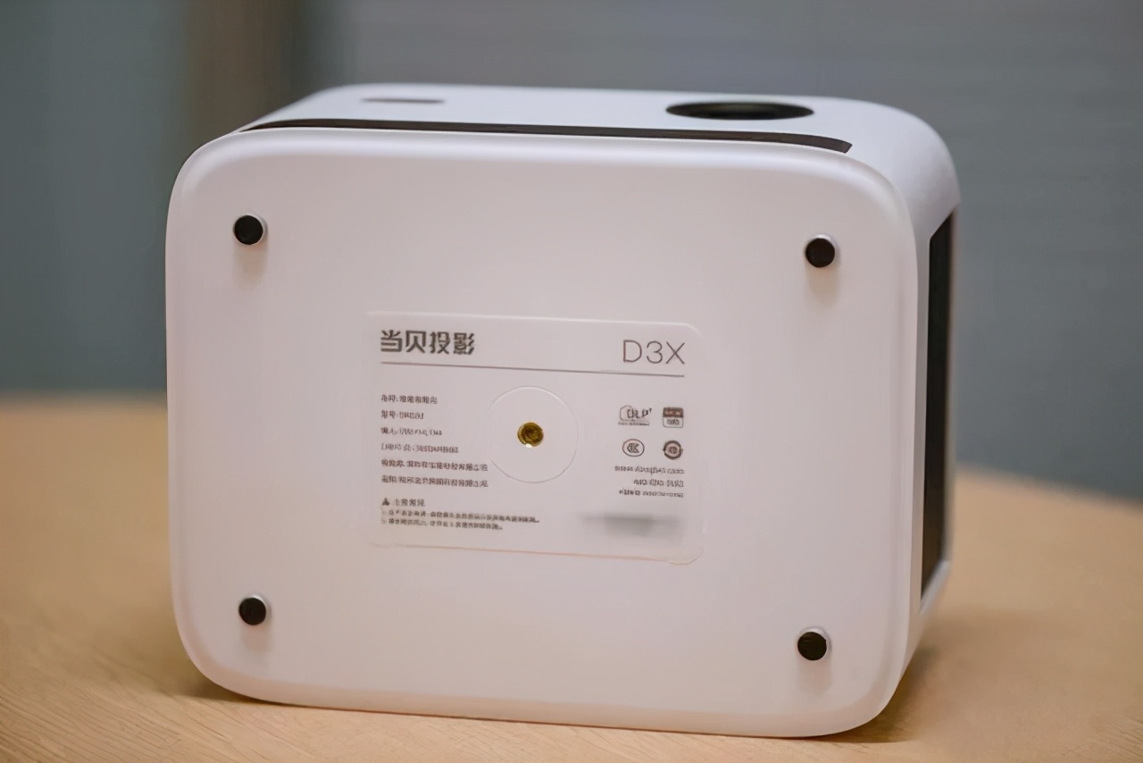 拼多多投影仪推荐家用性价比高,拼多多上的200投影仪靠谱吗