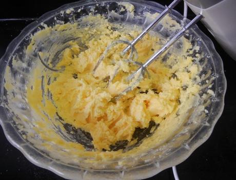 自己在家怎么做饼干简单又好吃,简单做饼干的方法不用酵母