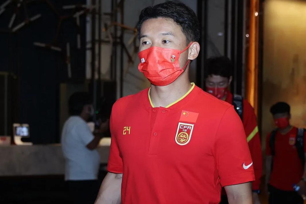 找出制敌法宝,世预赛12强归化前插国足回传