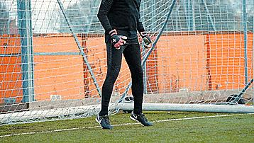 门将必会的三种接球技巧