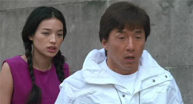 1995年成龙对周星驰反败为胜,成龙周星驰比赛视频