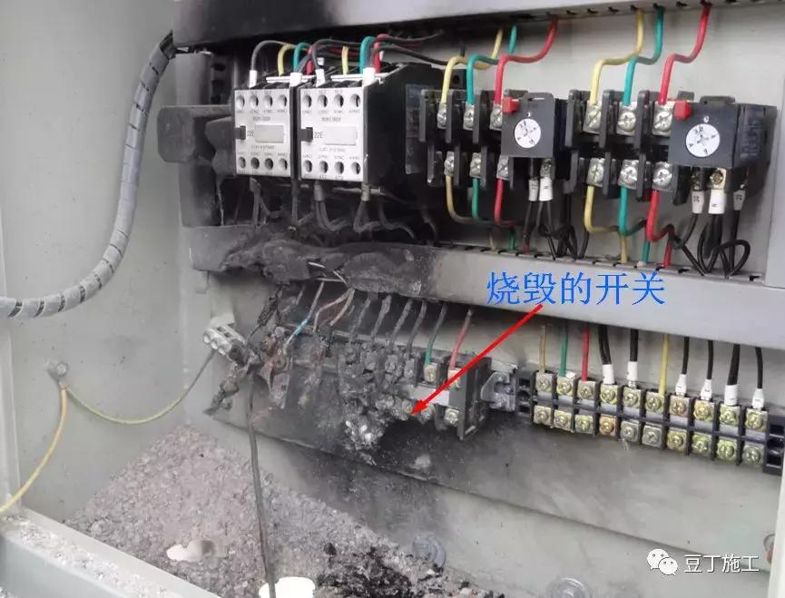 施工现场常见的临时用电违规现象,电力施工现场常见违章现象