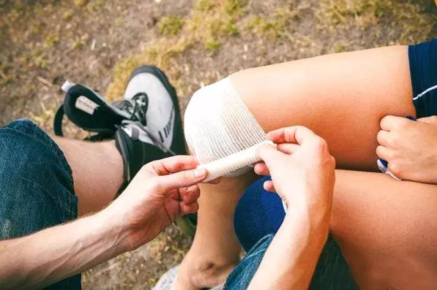 伤口化脓要怎么处理比较好,伤口化脓了最好的处理方法