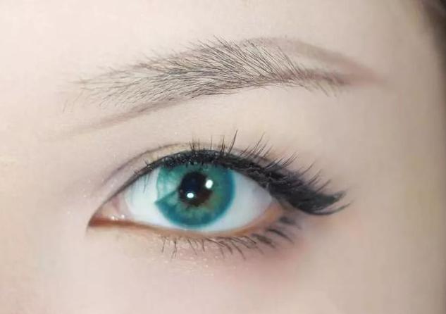 卡姿兰刀削眉笔画眉教程,不会画眉化妆怎么办