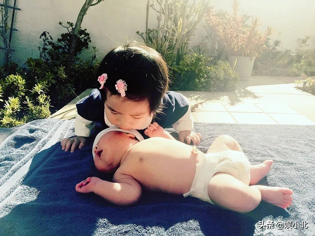 成名后爸爸去世，不婚却爱上小10岁女主播，“吕秀才”的跌宕人生