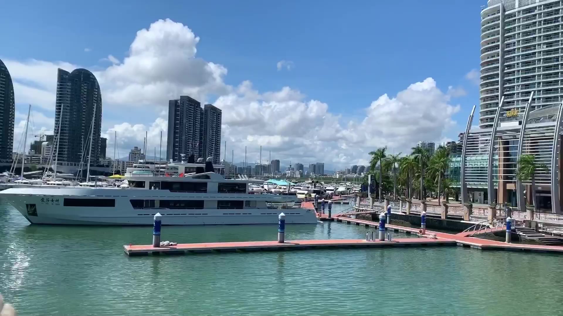 别上当三亚旅游的坑点大揭秘,去三亚旅游到底要去哪里玩呢