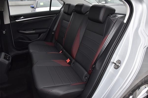 卡罗拉和宝来底盘对比,大众宝来1.5l和卡罗拉