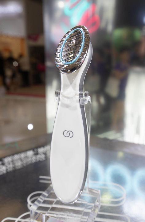 年轻肌因，有机可乘｜如新ageLOCBoost瓷光机惊艳亮相美博会