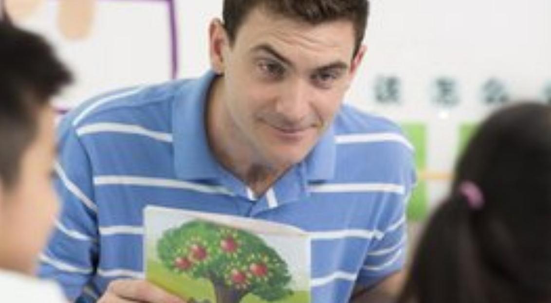 孩子上兴趣班学钢琴怎么样,孩子课外兴趣班太多有哪些坏处