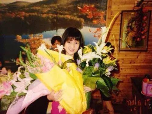 出狱2年后，郭美美现状曝光：靠炫富成百万粉丝网红，月入60万