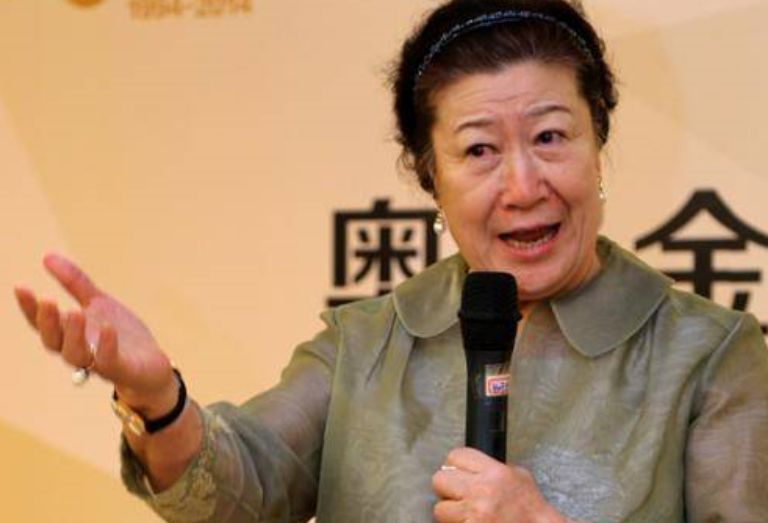 中国老人靠易拉罐创业,退休大妈靠易拉罐年入80亿