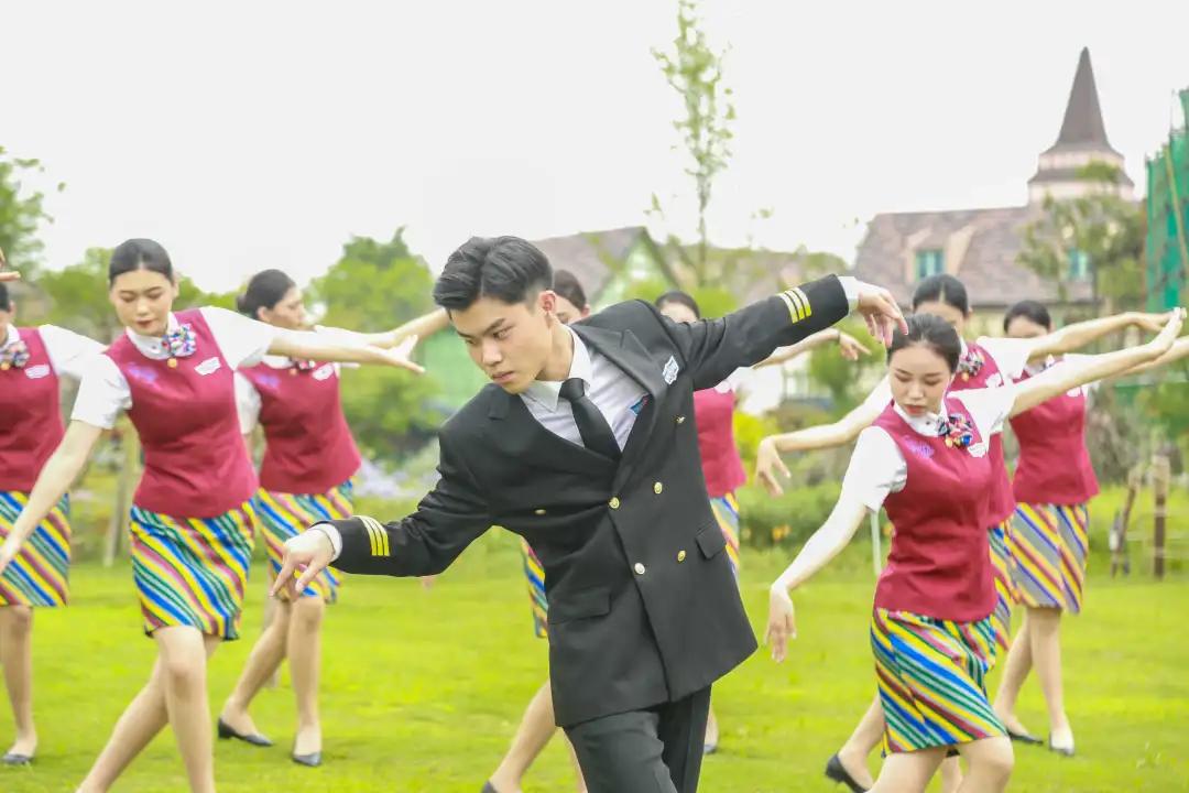 航天礼仪操,天航网红礼仪操