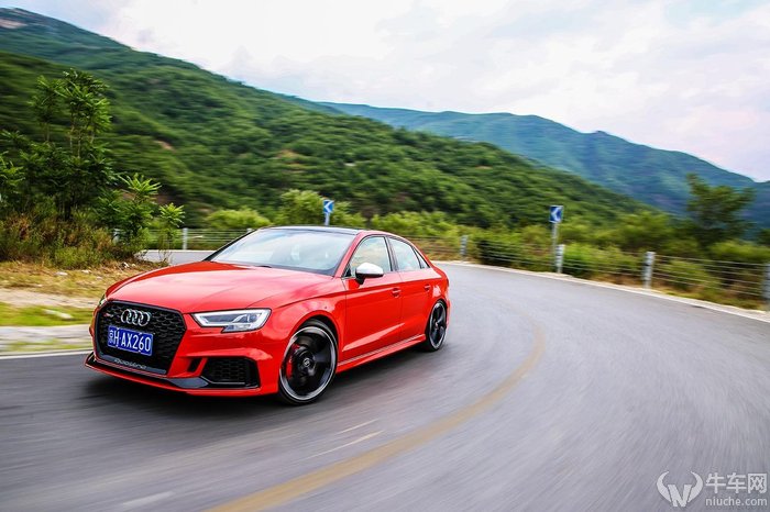 新款奥迪rs3实测,全新奥迪rs3到店测评