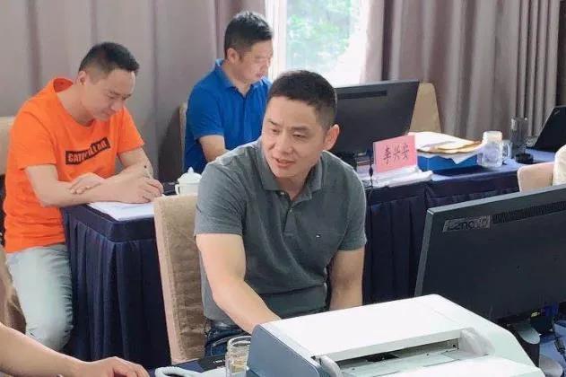 云南省五菱荣光,云南荣光集团