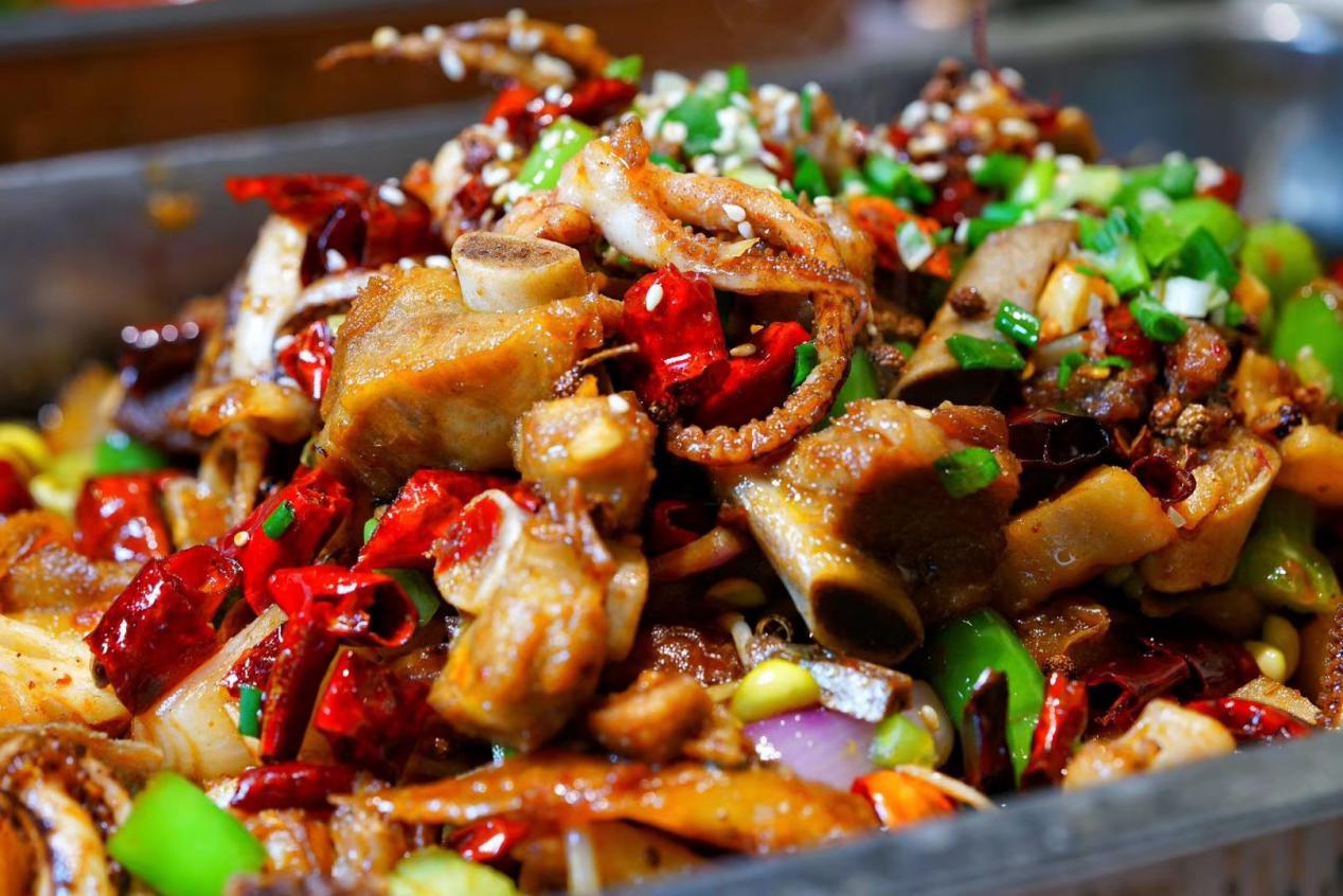 重庆万州烤鱼20年老店,谭记万州烤鱼沙坪坝总店