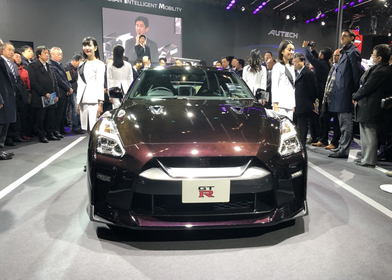 gtr2020款战神顶配,gt-r50周年限量版
