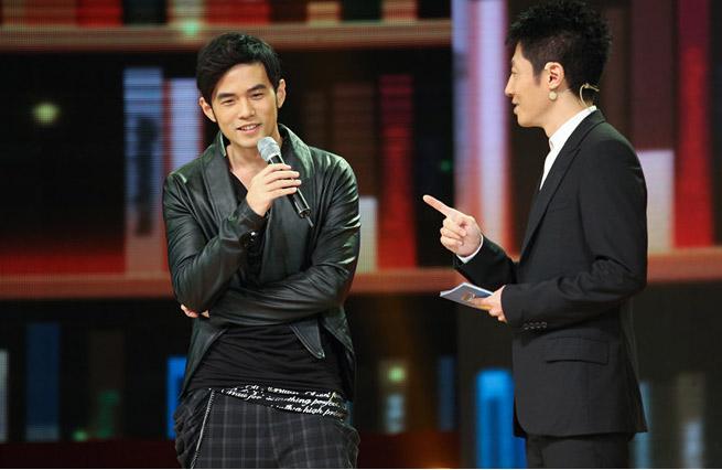 周杰伦在哪遇见了昆凌,周杰伦几时与昆凌交往