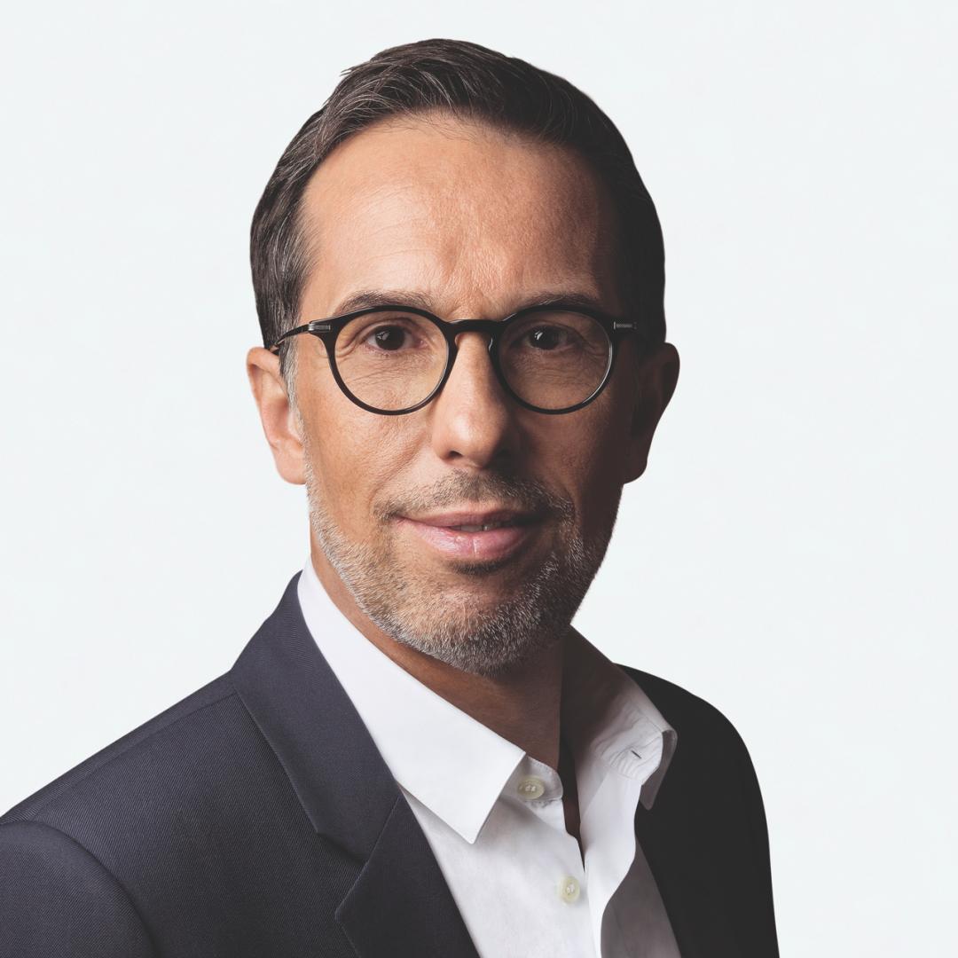 谁将成为全球最大美容美妆集团的下一任CEO？