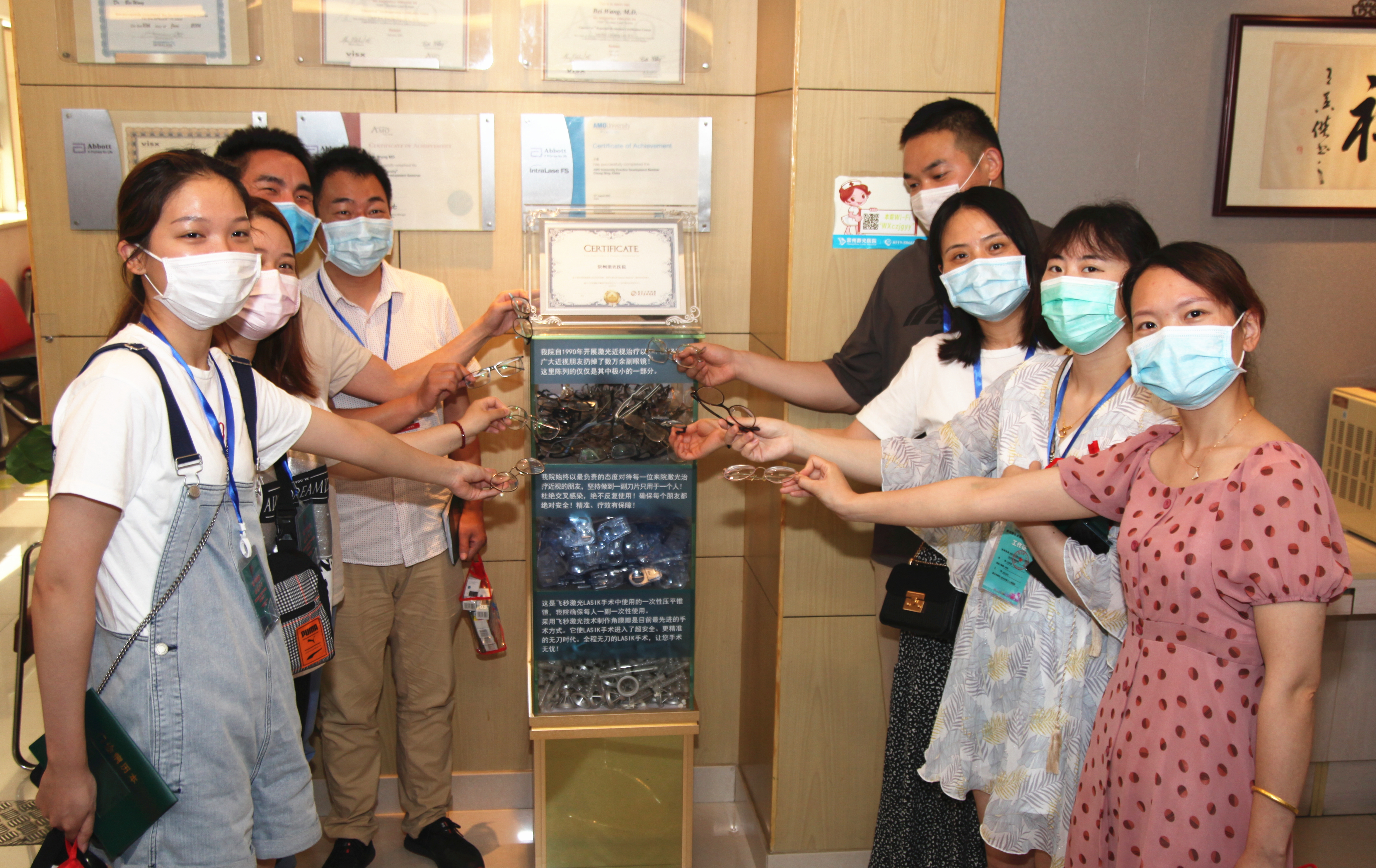 向最美逆行者致敬！援鄂医护接受激光近视手术，免费