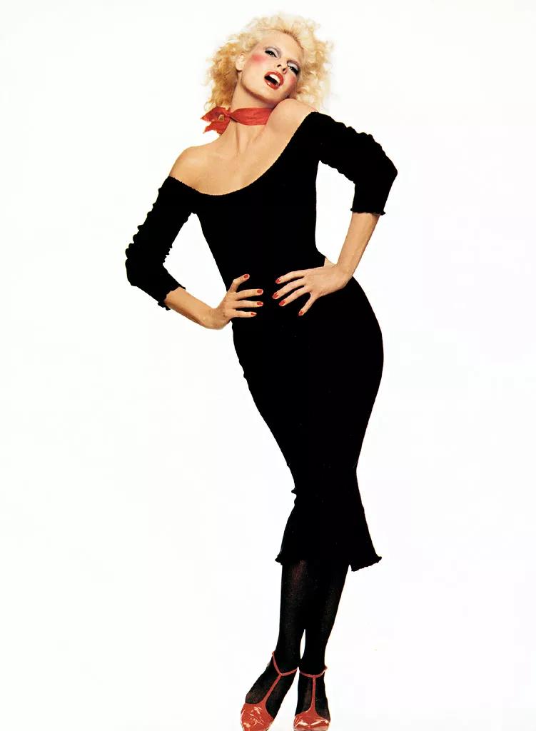 顶流女明星整容,顶流女星整容后回国复仇全集