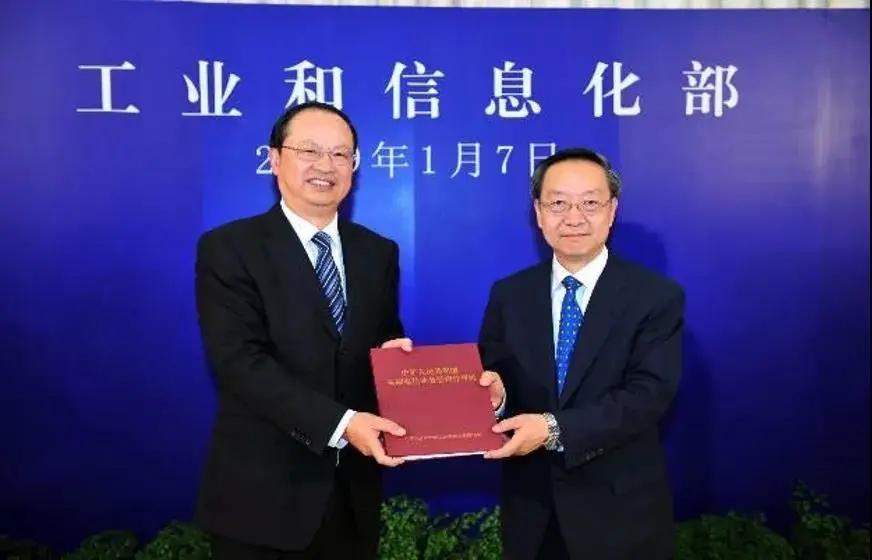 中国移动2017全年净利润多少,中国移动上半年净利润627亿元