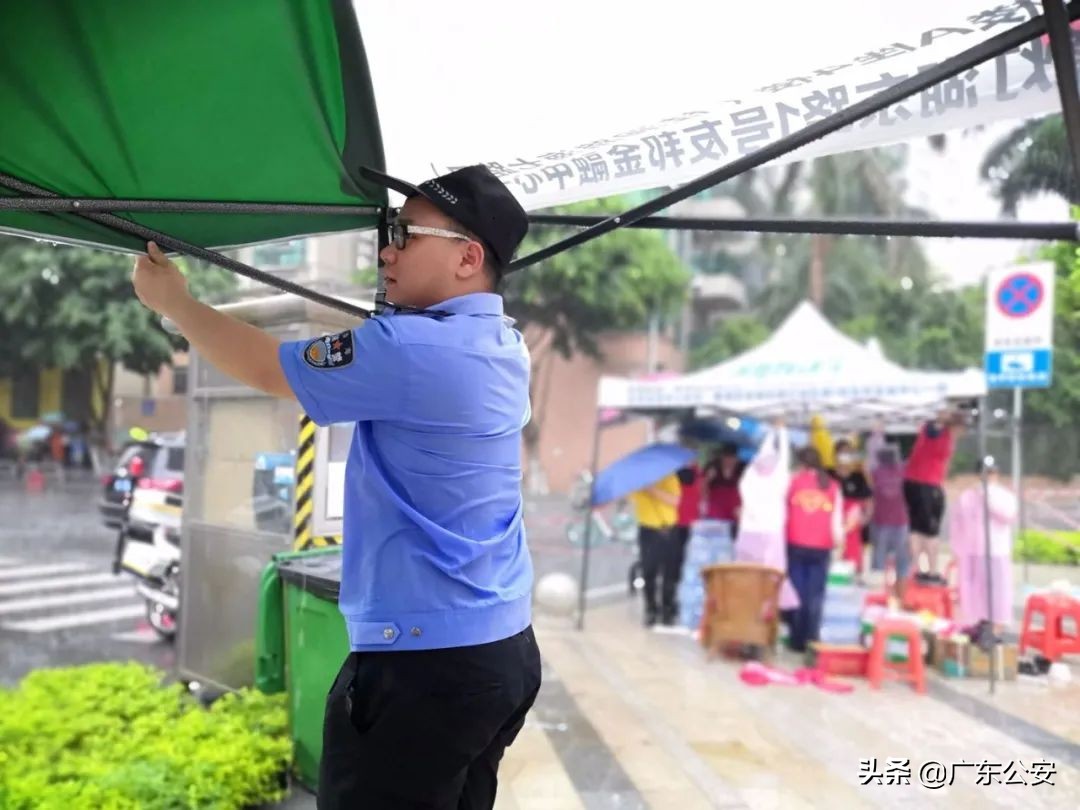 大雪纷飞坚守在抗疫一线的视频,深夜零下七度坚守抗疫一线