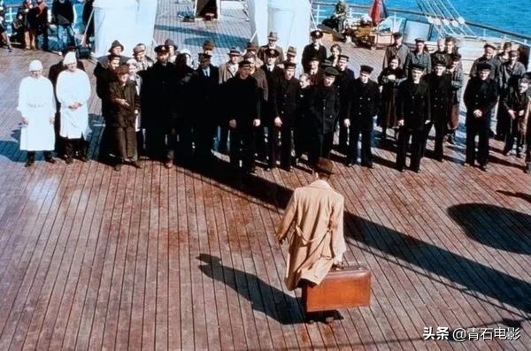 海上钢琴师1900为什么不下船台词,《海上钢琴师》深度解析