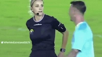 最美女裁判被禁赛,世界足坛最美女裁判