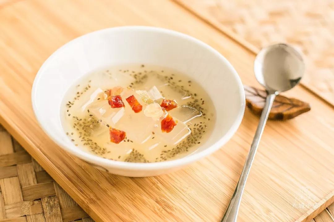 海苔、紫菜、裙带菜，是同一种东西吗？中国哪里的海菜最好吃？