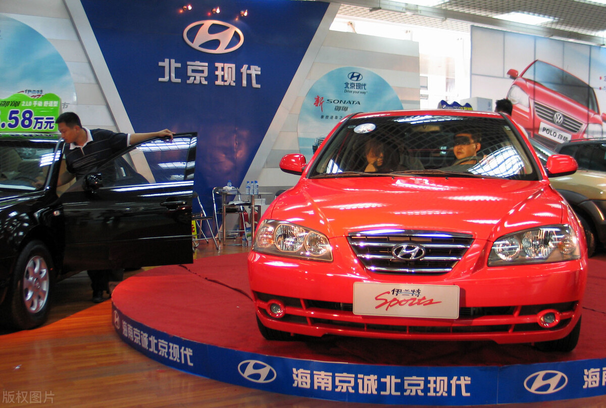 伊兰特成紧凑型轿车市场最大黑马,十万以内性价比高的车现代伊兰特