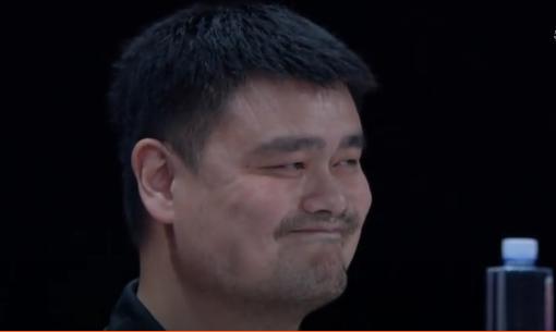 2019中国男篮vs波兰失误瞬间,中国男篮对波兰最后一次进攻失误