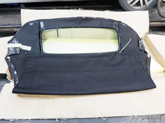 售价高达40万的敞篷高尔夫，棚顶居然被人放火了！