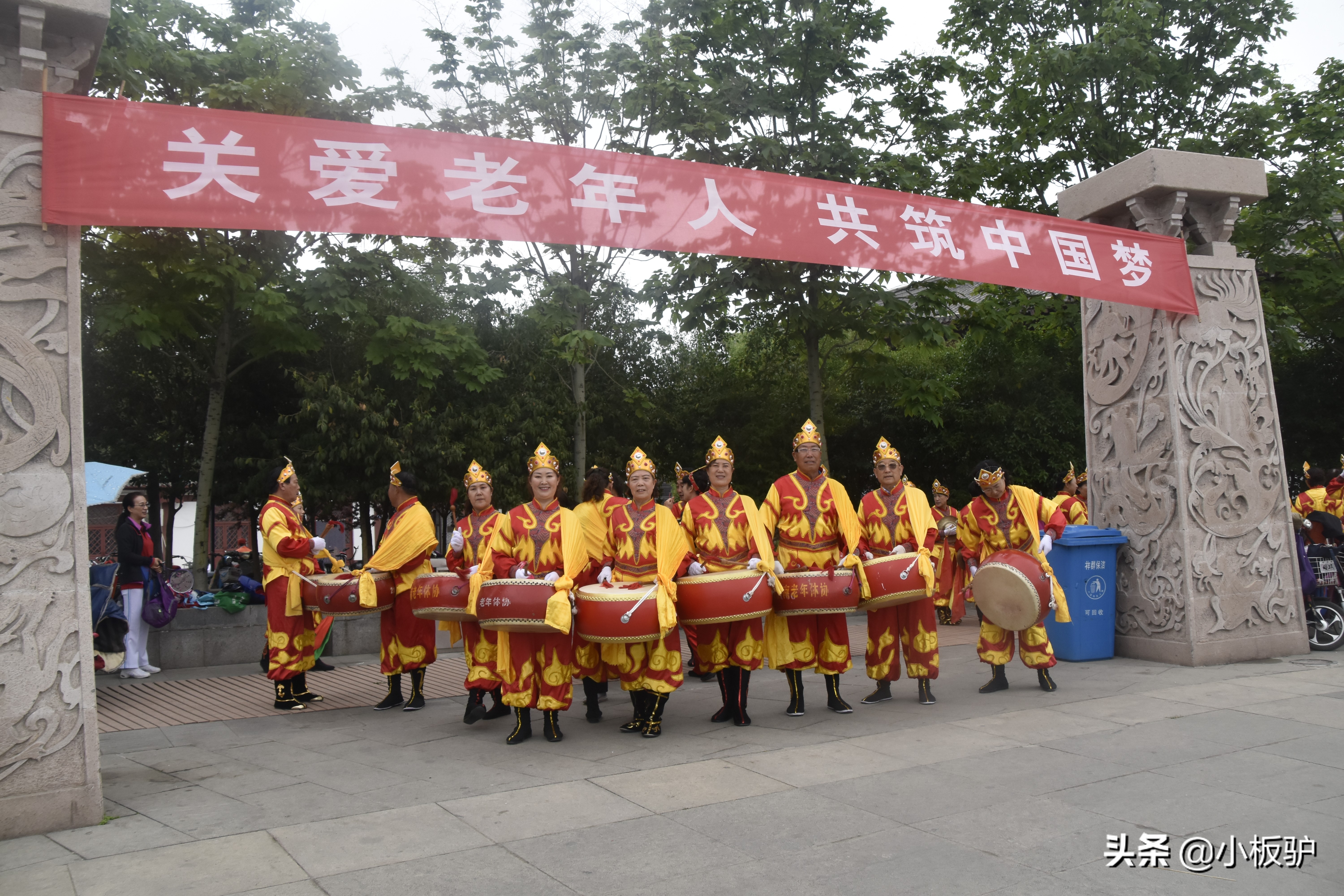 激情锣鼓表演,秧歌威风锣鼓表演完整版