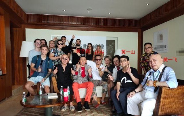 演员黄一飞罕见露面,黄一飞明星现场