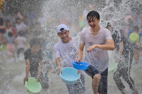 打动“音乐诗人”李健的高原湖泊,原来来这儿旅游如此休闲惬意