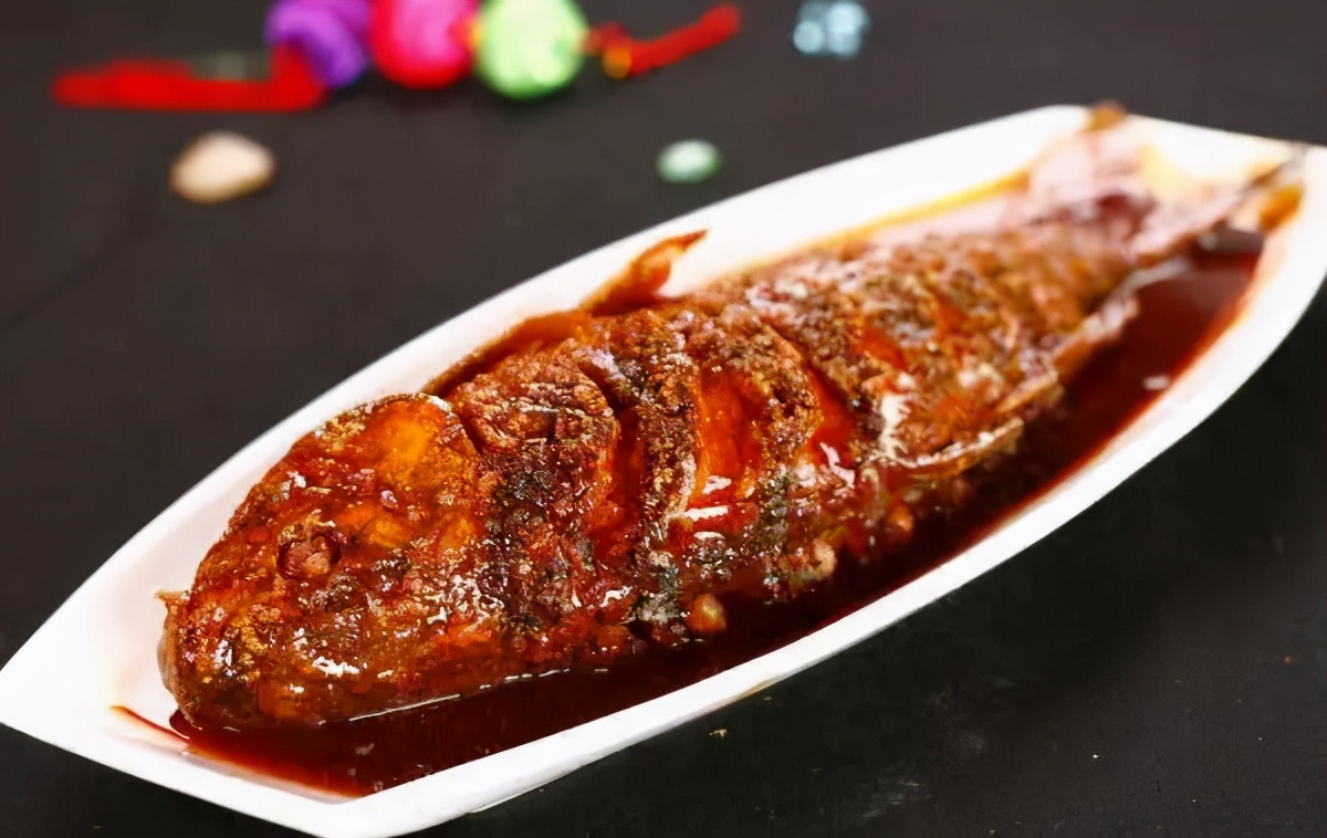 心大！家长把排骨切碎喂给8个月大婴儿，却被碎骨头卡住